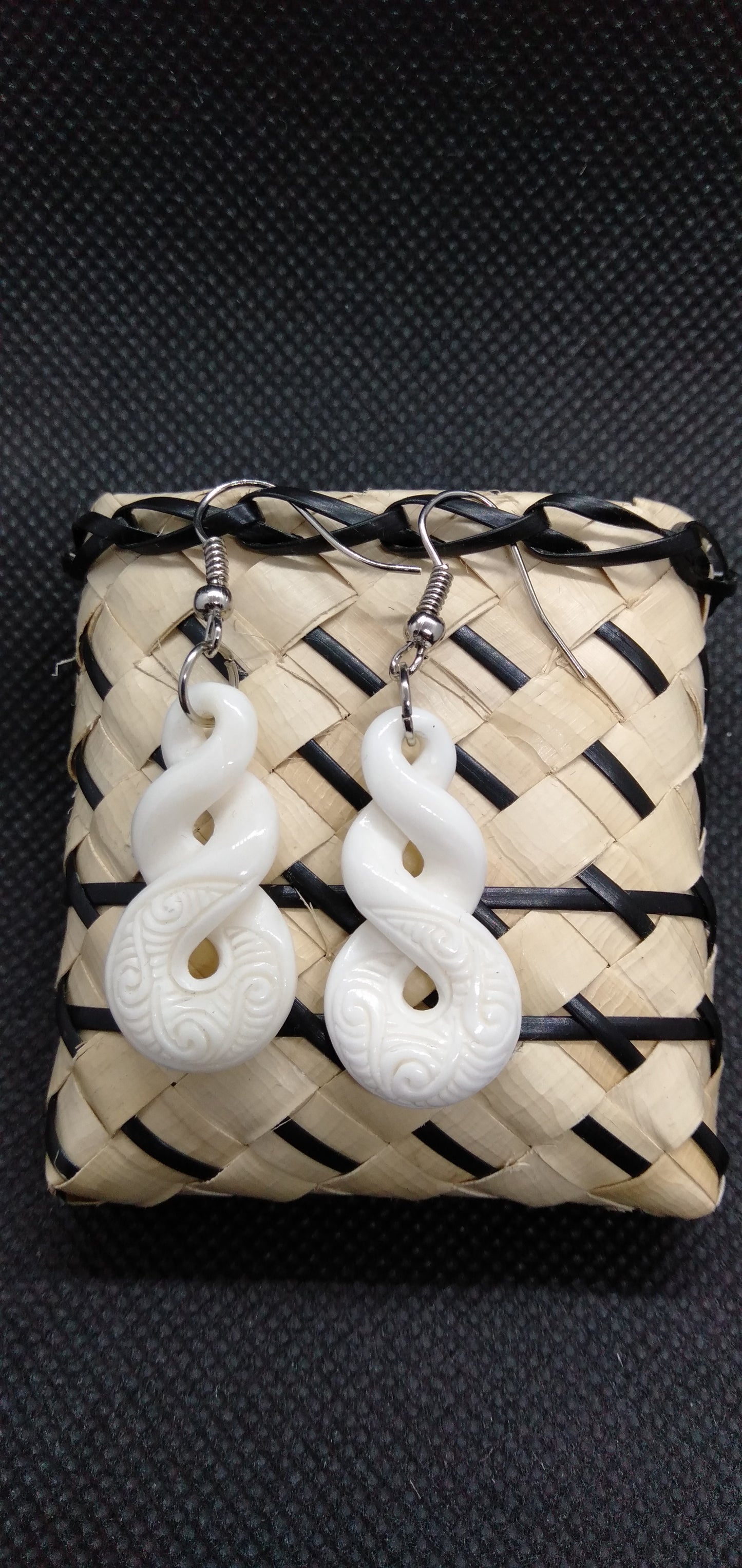 Bone Twist - Crossover Earrings from Pacific Jewel - Southern Paua New Zealand