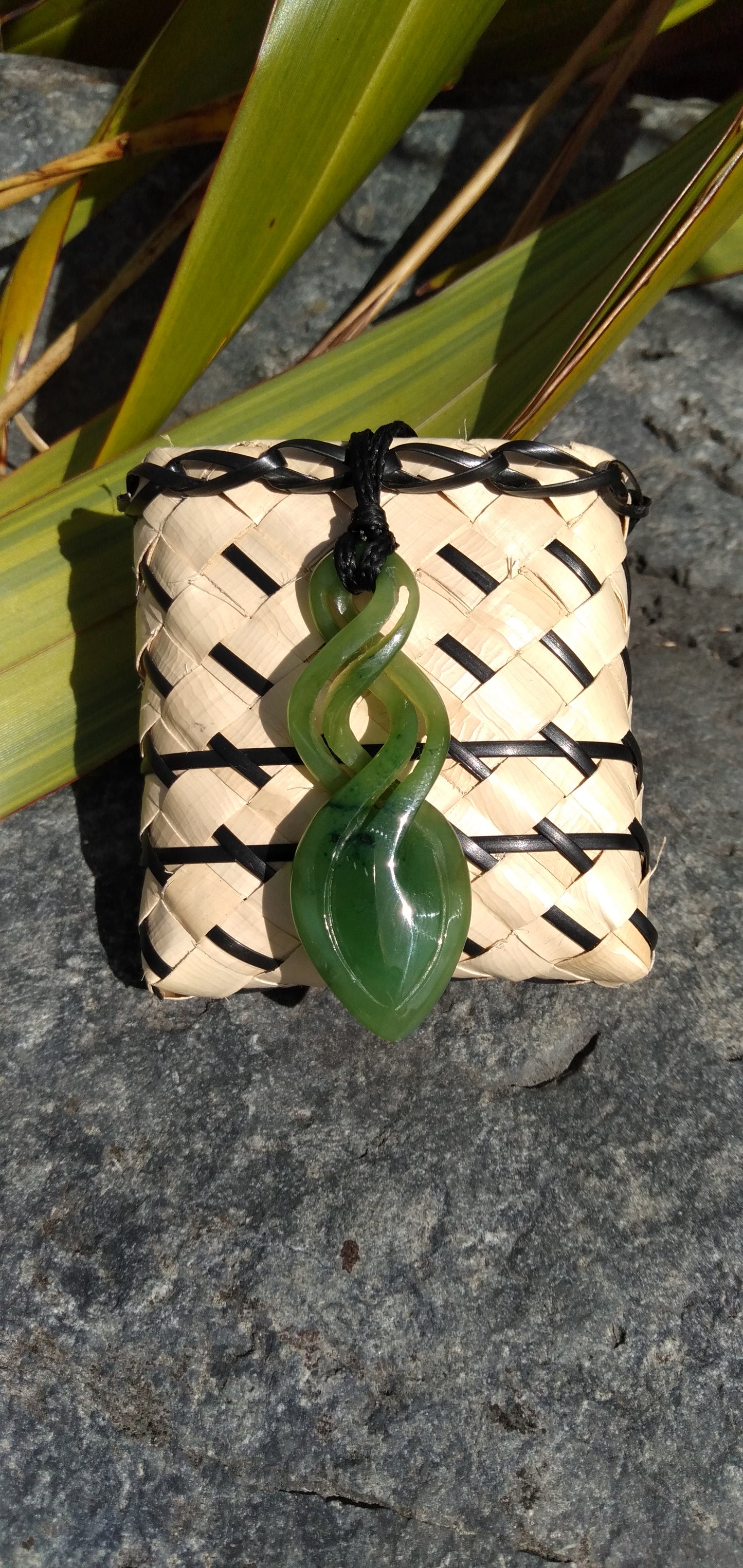 Greenstone Double Twist Pendant 50mm from Pacific Jewel - Southern Paua New Zealand